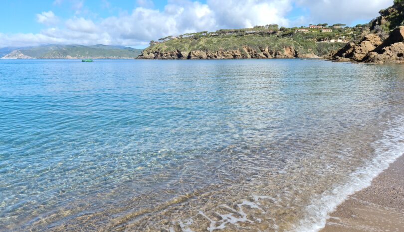 Isola d’Elba: come organizzare un soggiorno tra mare, borghi e natura senza spendere una fortuna